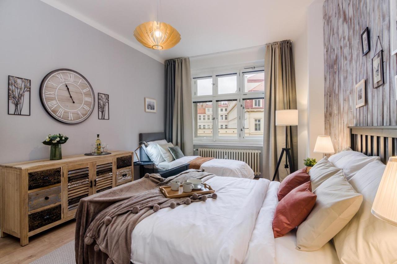 Apt In Prague Charles Bridge 1Km By Michal&Friends 외부 사진
