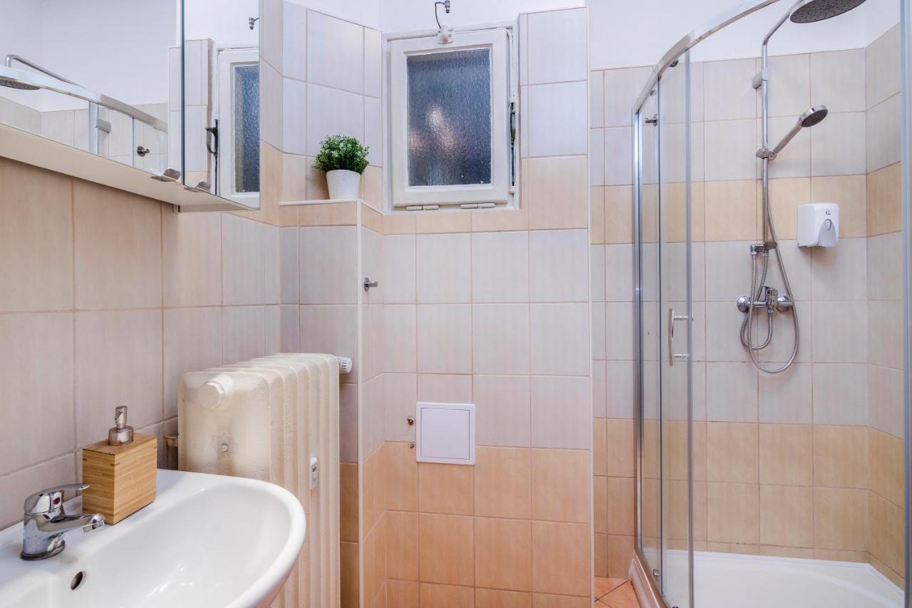 Apt In Prague Charles Bridge 1Km By Michal&Friends 외부 사진