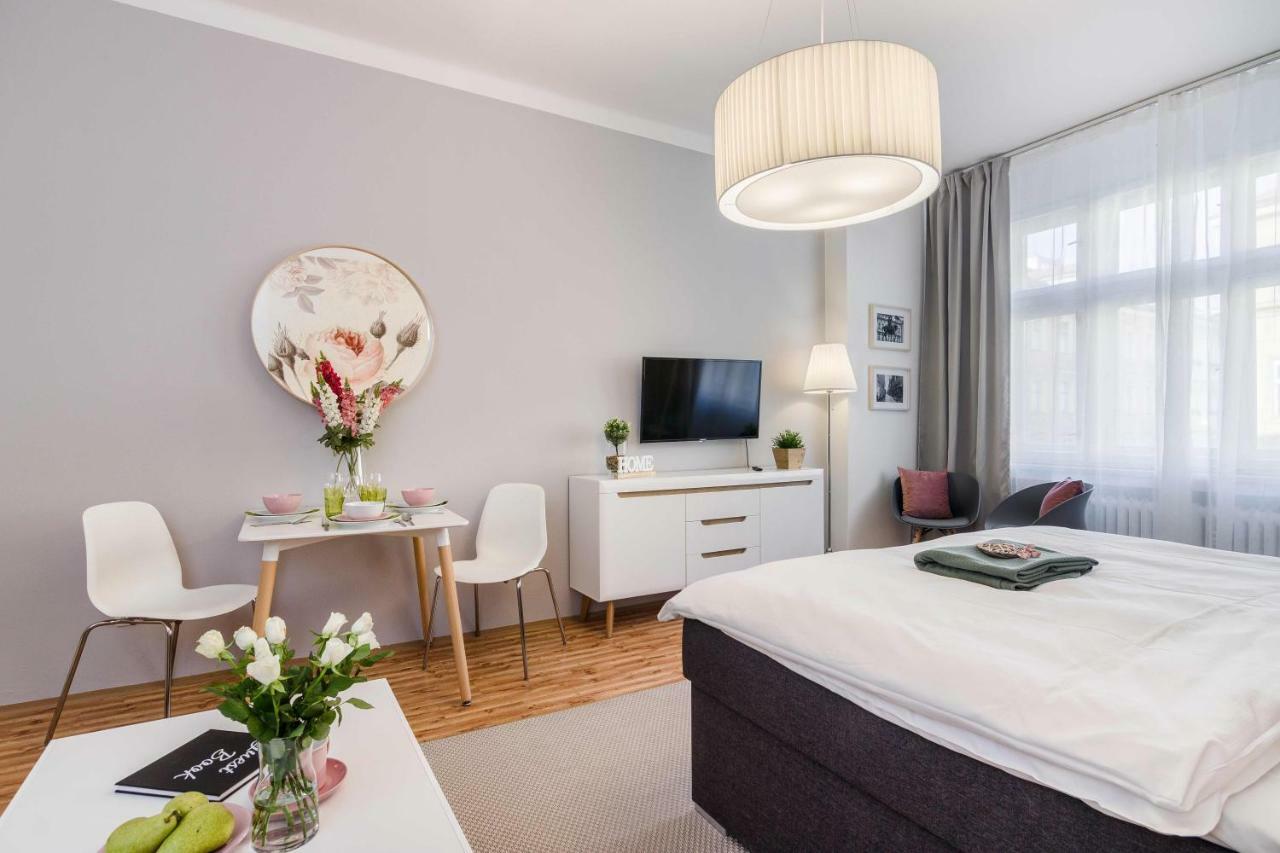 Apt In Prague Charles Bridge 1Km By Michal&Friends 외부 사진